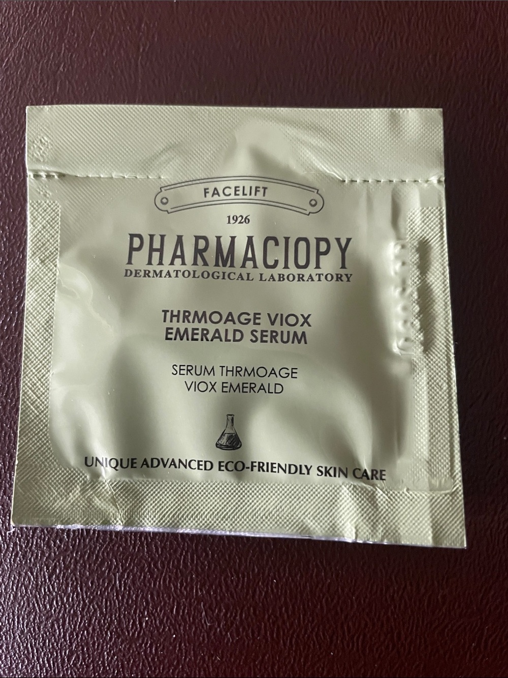 PHARMACIOPY THRMOAGE VIOX EMERALD SERUM sample